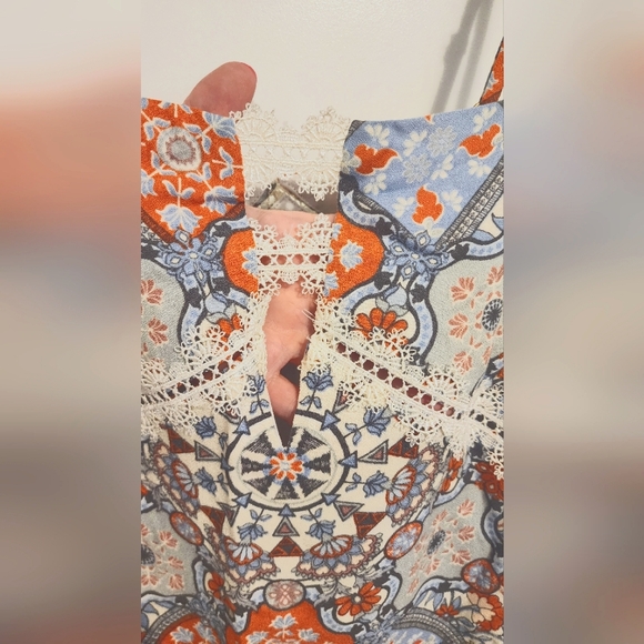 Somedays lovin Tank with Crochet Detail - Picture 4 of 4